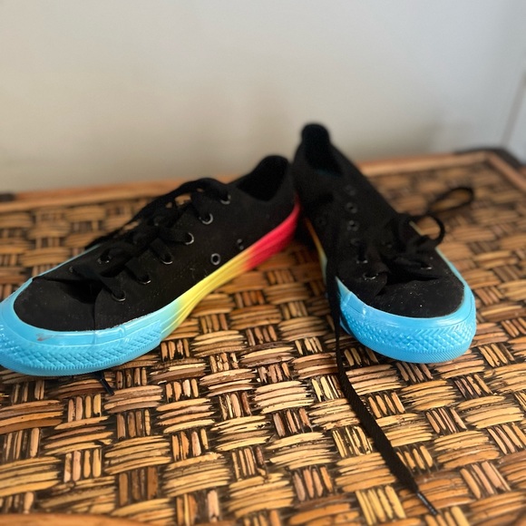 Multicolor Low Top Converse - Picture 2 of 4